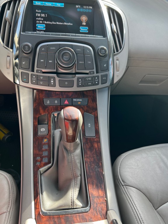 2012 Buick Lacrosse Image 22