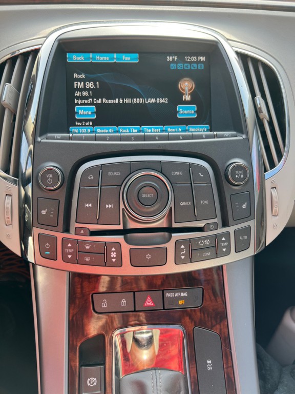 2012 Buick Lacrosse Image 26