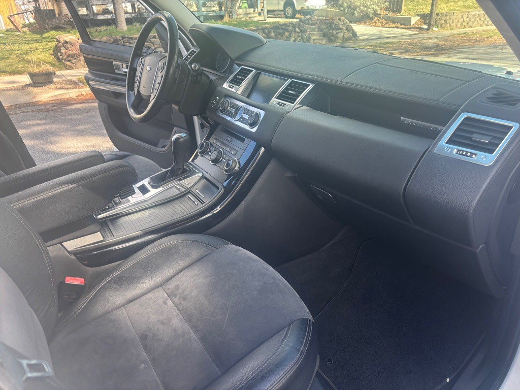 2013 Land Rover Range Rover Sport Image 8