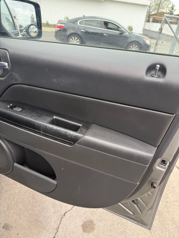 2012 Jeep Patriot Image 15