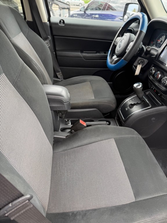 2012 Jeep Patriot Image 16