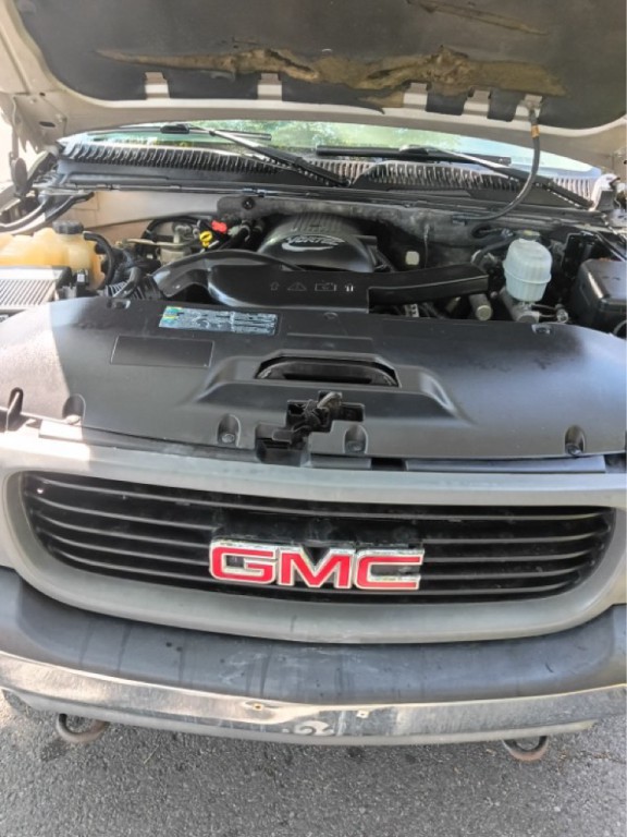 2005 GMC Yukon Image 17