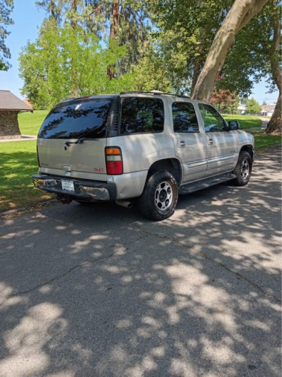 2005 GMC Yukon Image 21