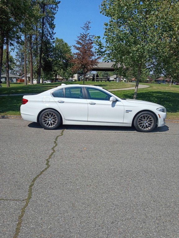 2012 BMW 5 Series Image 4