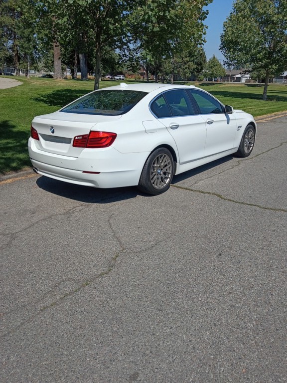 2012 BMW 5 Series Image 5