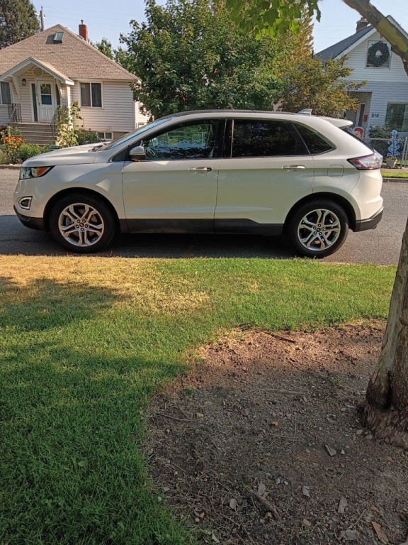 2017 Ford Edge Image 9