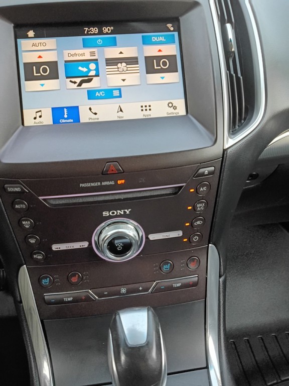 2017 Ford Edge Image 15
