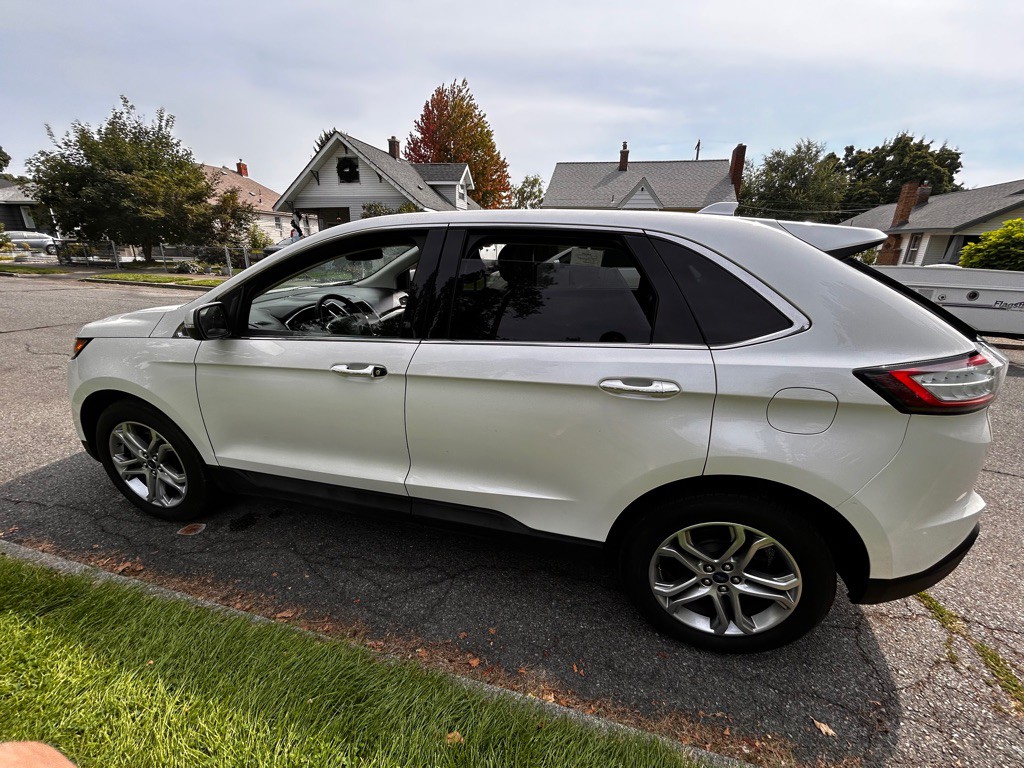 2017 Ford Edge Image 27