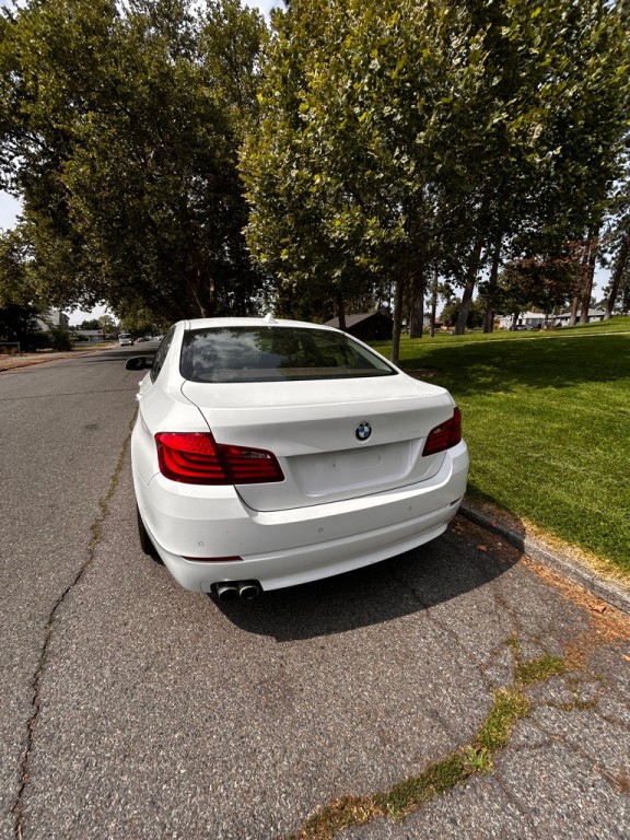 2013 BMW 5 Series Image 4