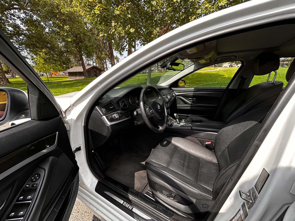 2013 BMW 5 Series Image 6