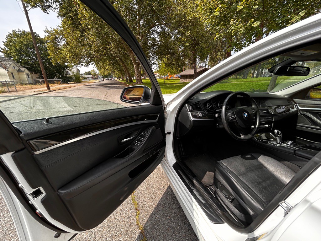 2013 BMW 5 Series Image 7