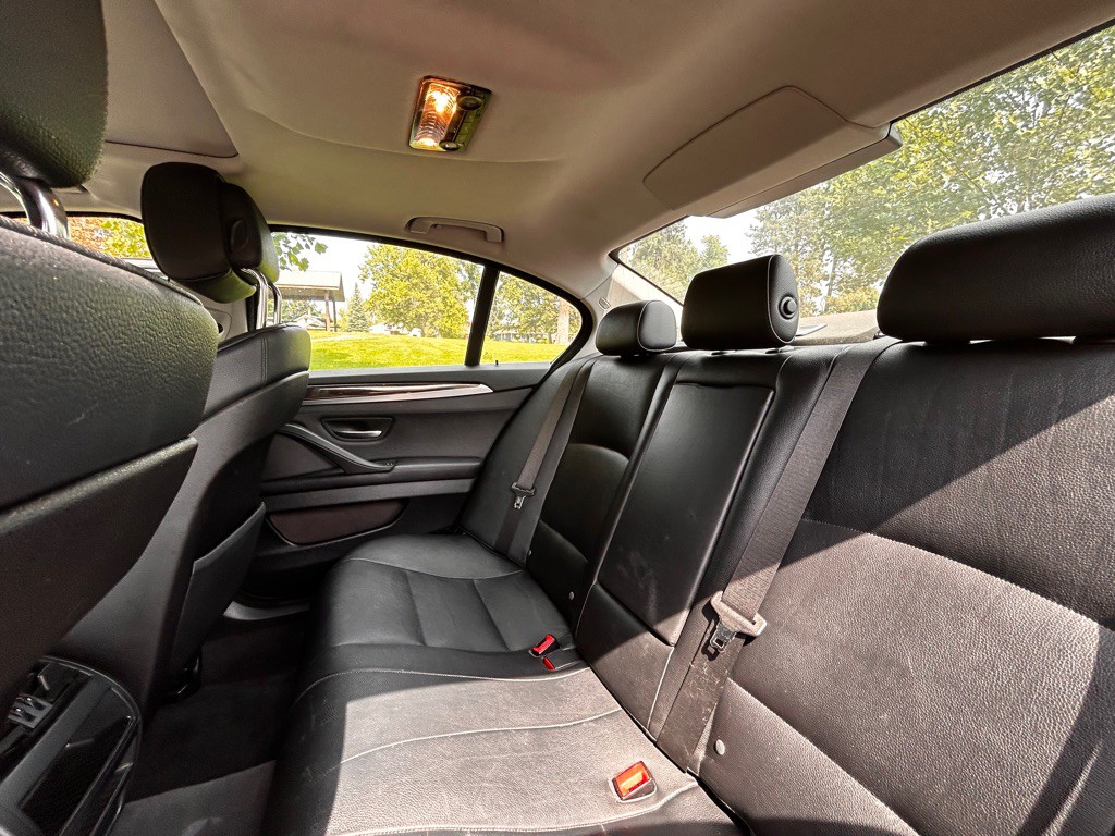 2013 BMW 5 Series Image 10