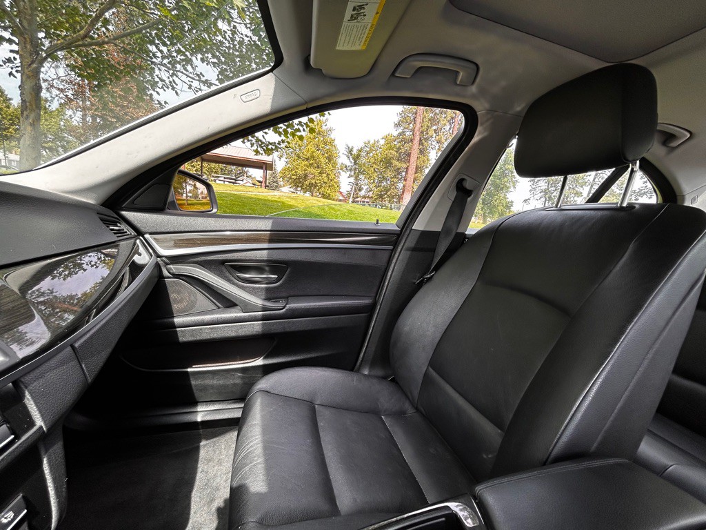 2013 BMW 5 Series Image 12