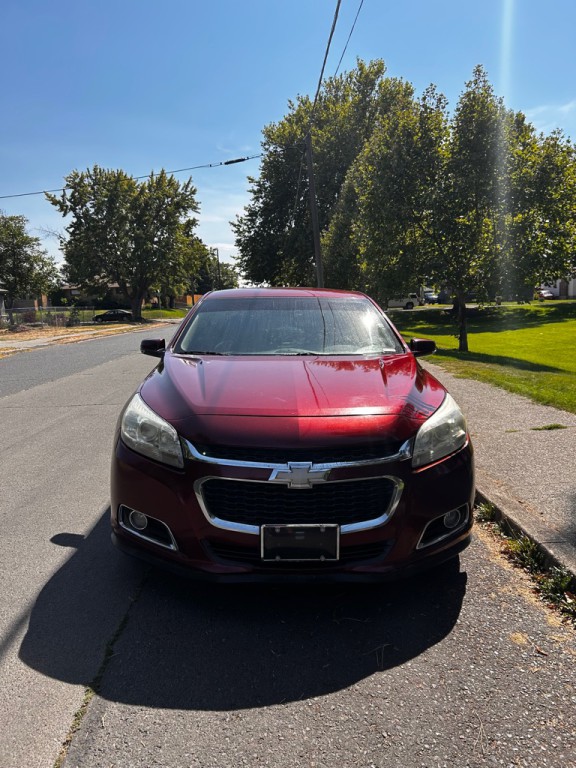 2015 Chevrolet Malibu Image 2