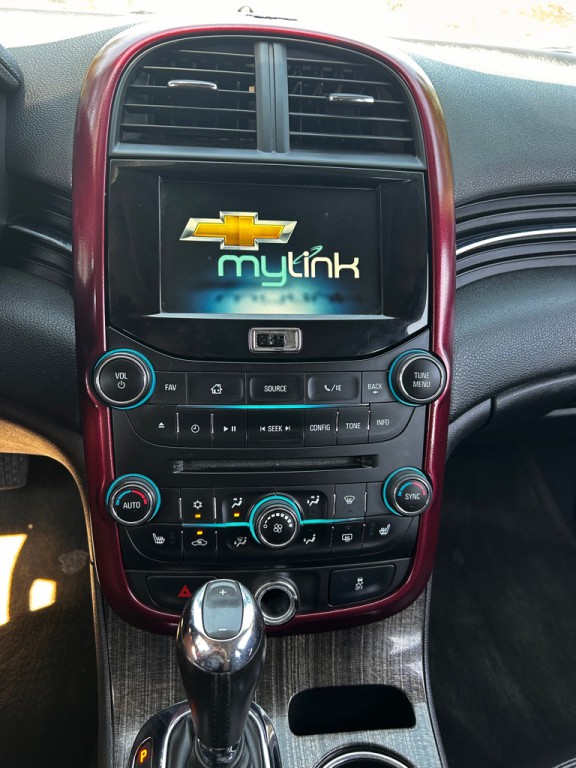 2015 Chevrolet Malibu Image 14