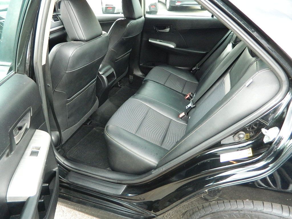 2012 Toyota Camry Image 7