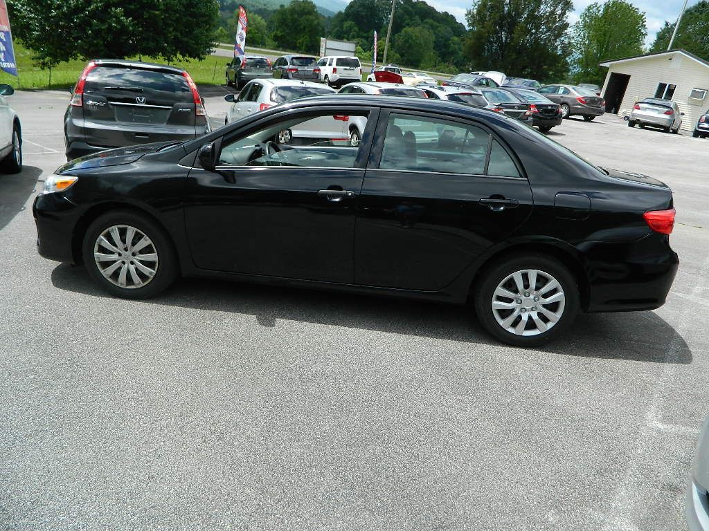 2012 Toyota Corolla Image 5