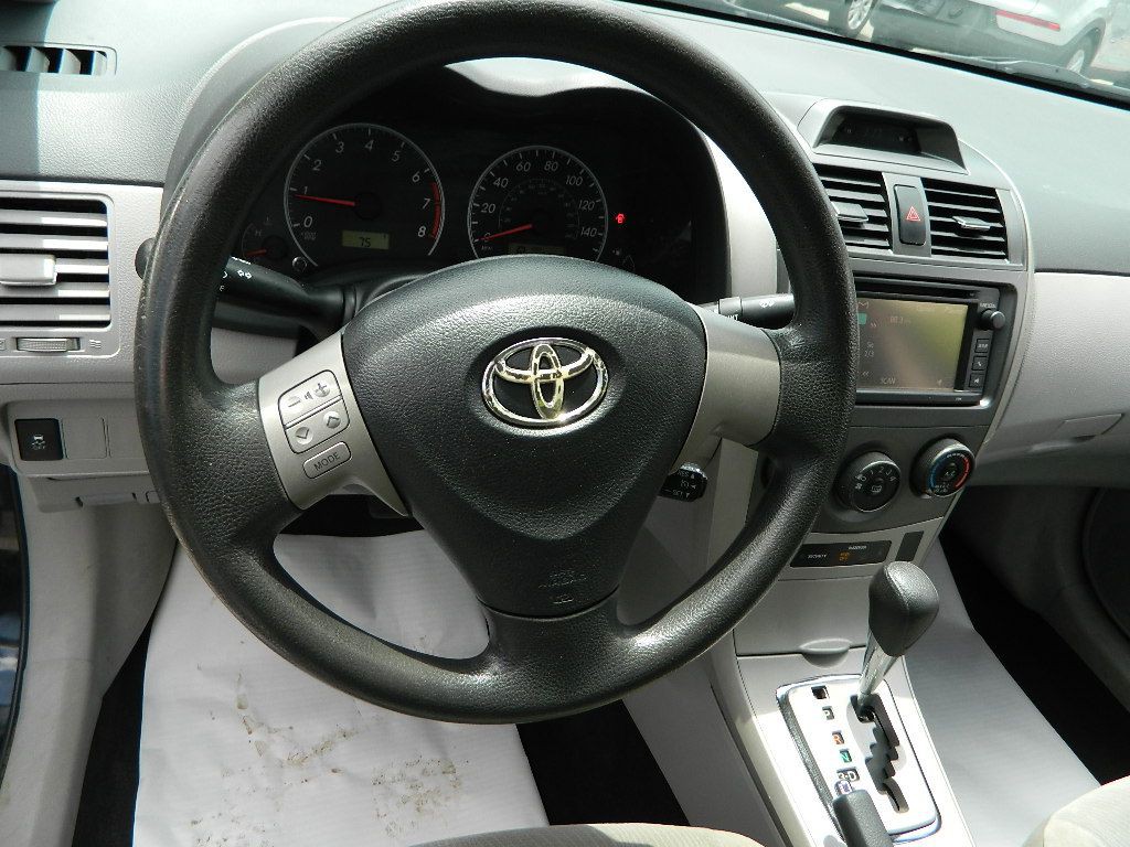 2012 Toyota Corolla Image 9