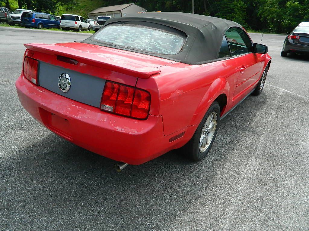 2007 Ford Mustang Image 3