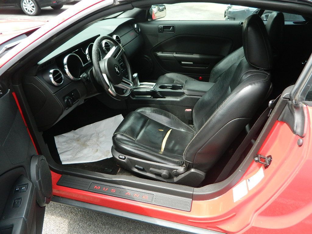 2007 Ford Mustang Image 8