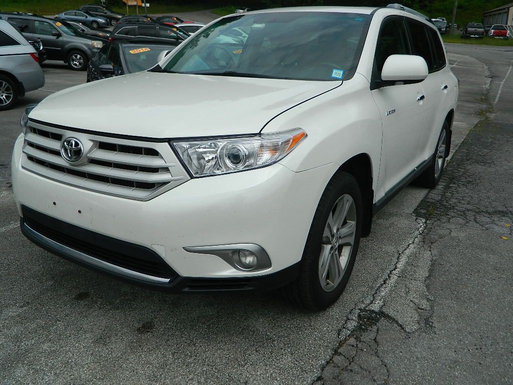 2011 Toyota Highlander Image 6