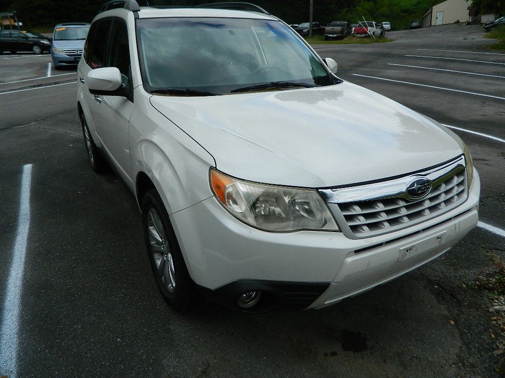 2013 Subaru Forester Image 1