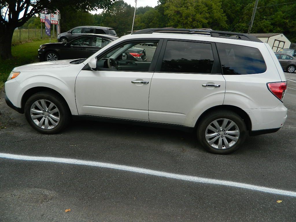 2013 Subaru Forester Image 5