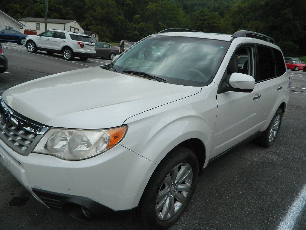 2013 Subaru Forester Image 6