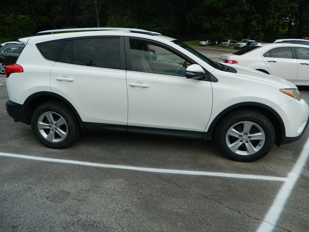 2013 Toyota Rav4 Image 2