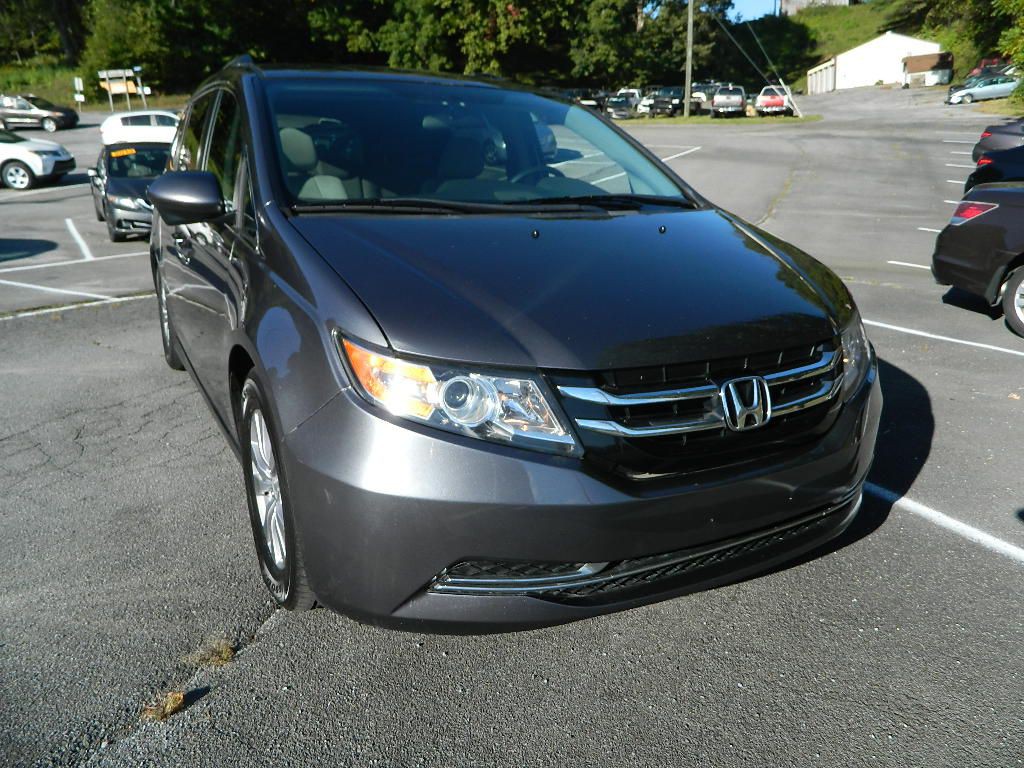 2016 Honda Odyssey Image 1