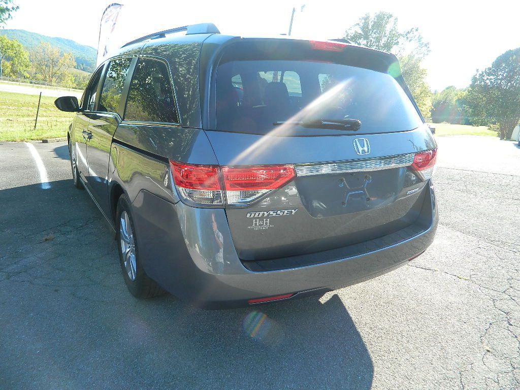 2016 Honda Odyssey Image 4