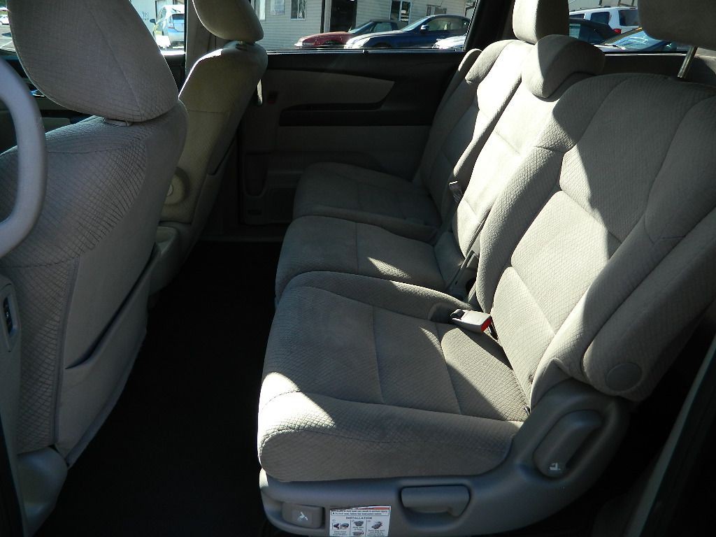 2016 Honda Odyssey Image 8