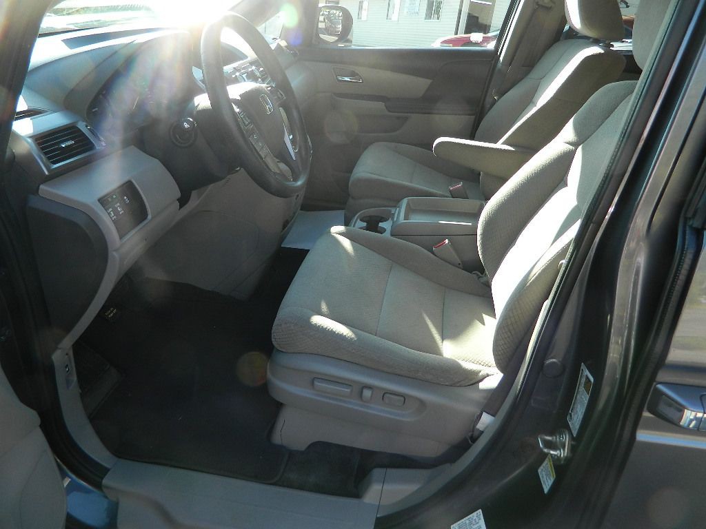 2016 Honda Odyssey Image 9