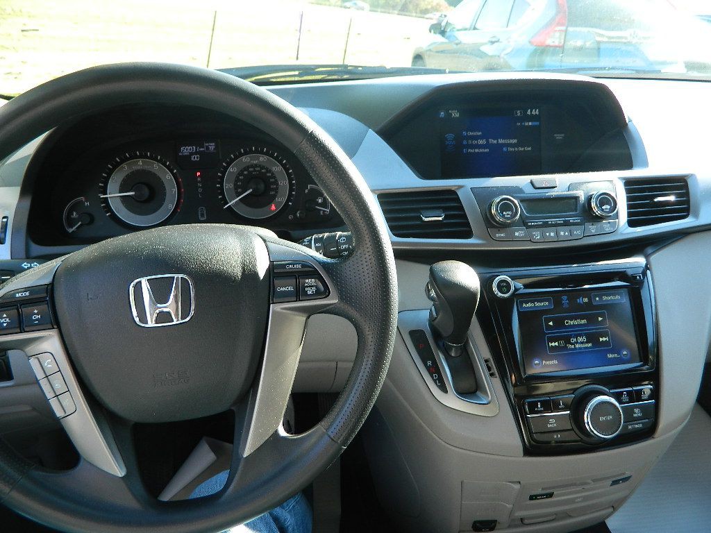 2016 Honda Odyssey Image 10
