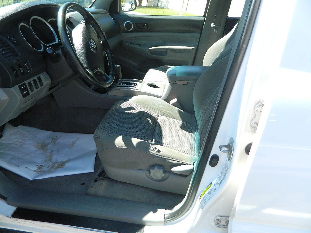 2006 Toyota Tacoma Image 9