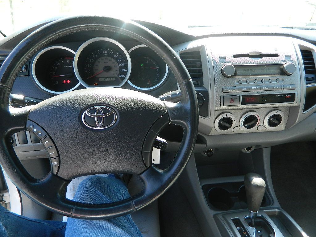 2006 Toyota Tacoma Image 10