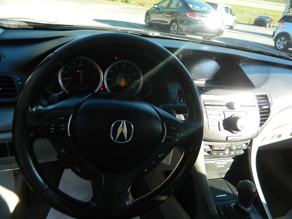 2010 Acura TSX Image 9