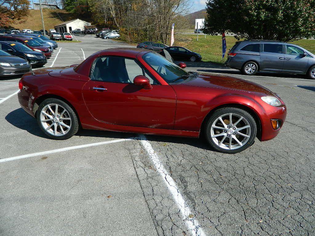 2010 Mazda MX-5 Miata Image 2
