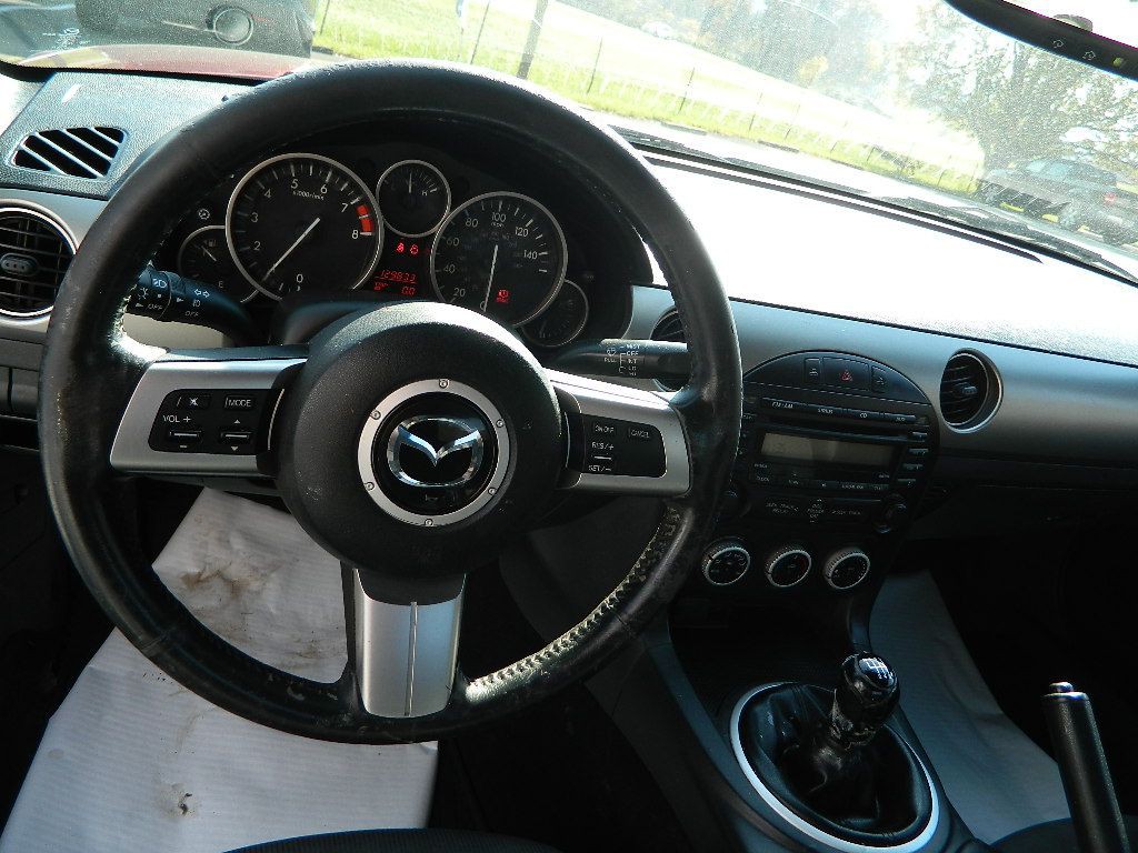 2010 Mazda MX-5 Miata Image 8