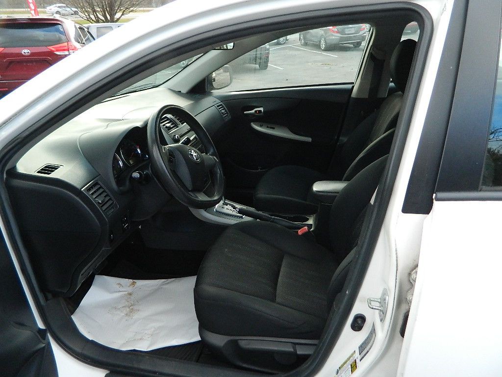 2011 Toyota Corolla Image 9