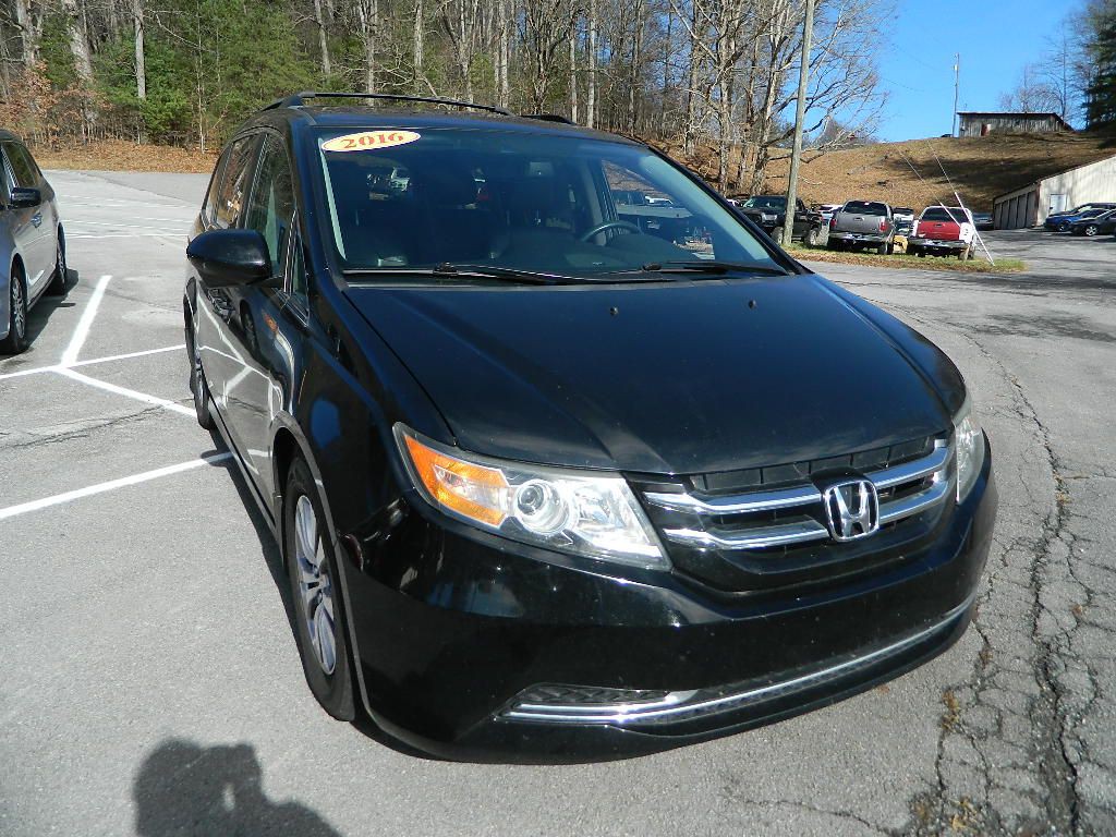 2016 Honda Odyssey Image 1