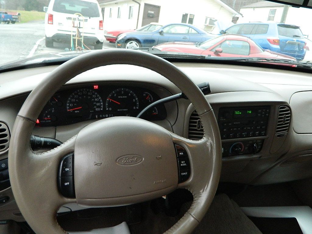 2001 Ford F-150 Image 9
