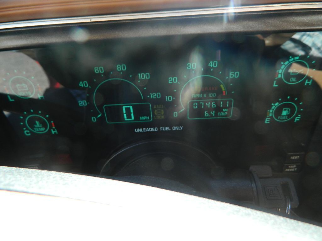 1990 Buick Reatta Image 9