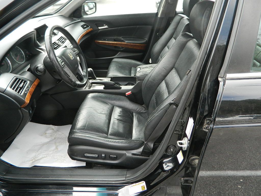 2011 Honda Accord Image 8