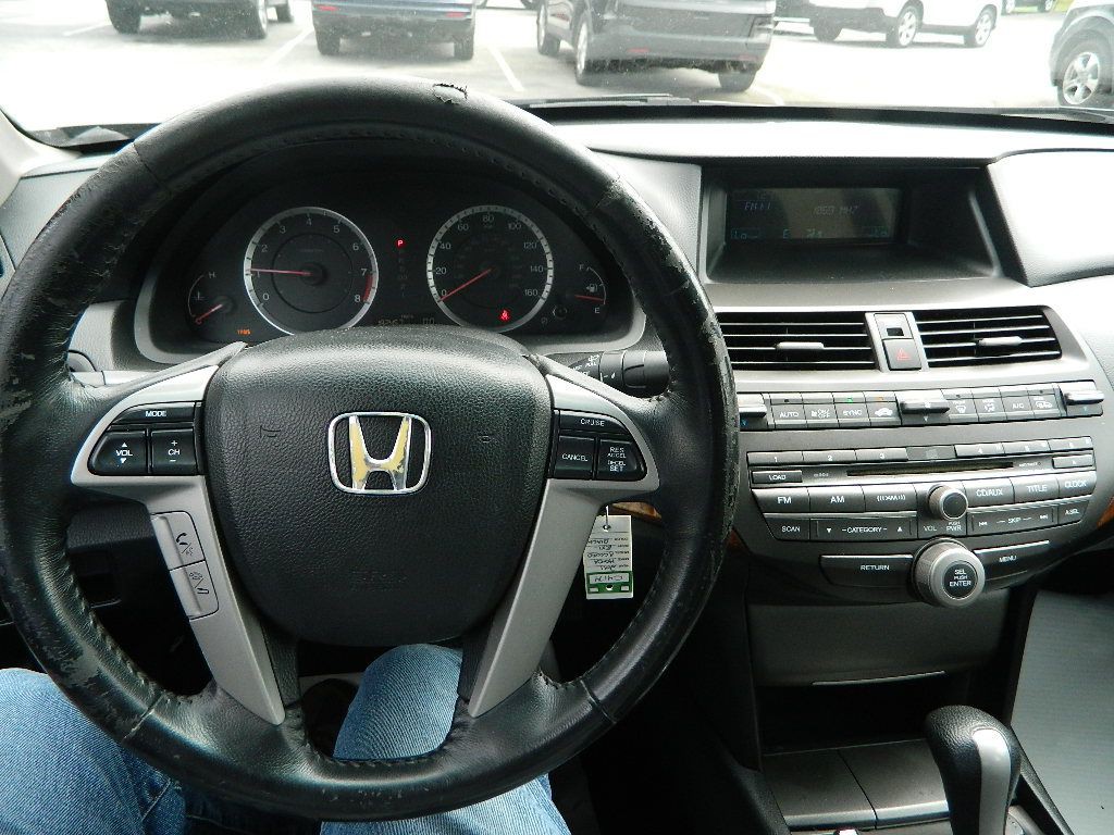 2011 Honda Accord Image 10
