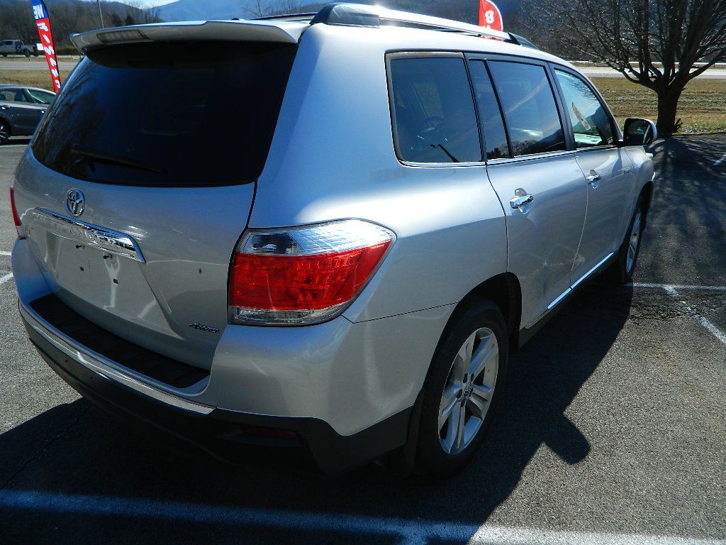 2013 Toyota Highlander Image 3