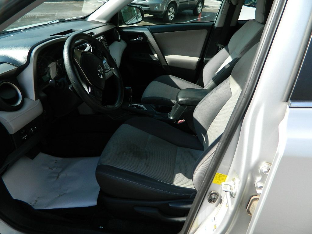 2014 Toyota Rav4 Image 9