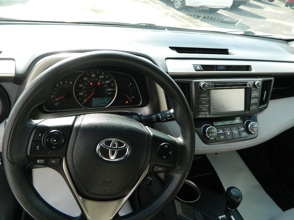 2014 Toyota Rav4 Image 10