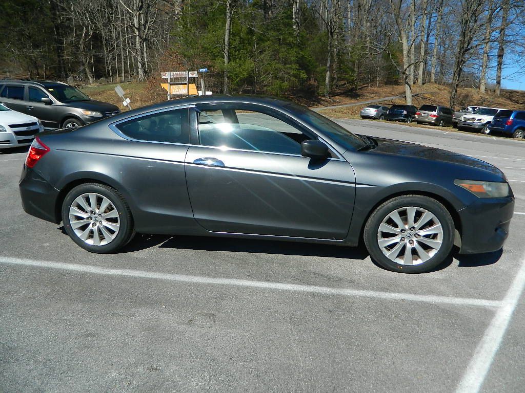 2010 Honda Accord Image 2