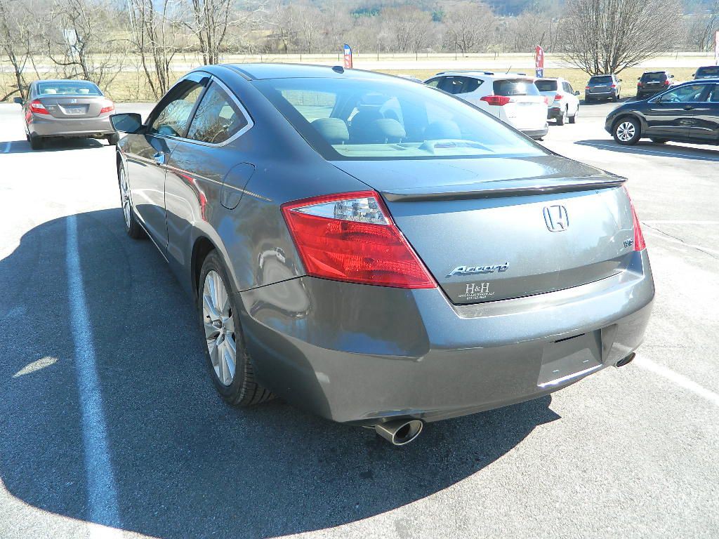 2010 Honda Accord Image 4